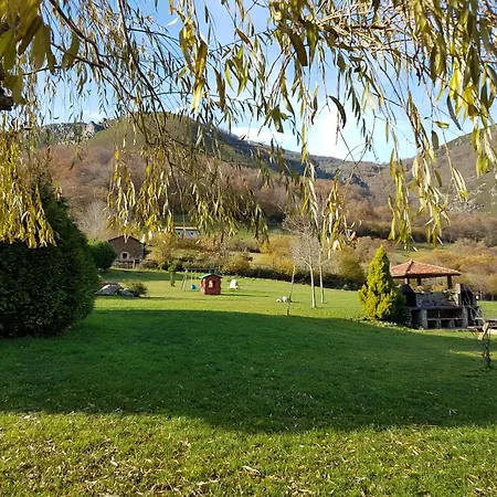 Casas Rurales Valle De Bueida, Jacuzzi Solo En Las Casas El El Palacio Y Viscarcel Bárzana Exterior photo