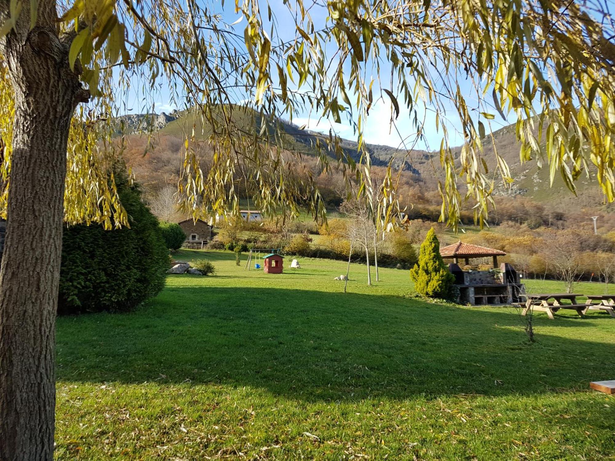 Country house Valle De Bueida, Jacuzzi Solo En Casas El El Palacio Y Viscarcel *