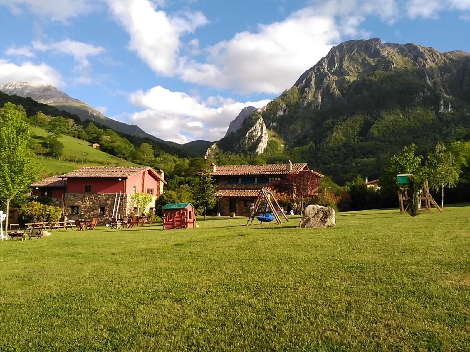 Valle De Bueida, Jacuzzi Solo En Casas El El Palacio Y Viscarcel Country house Barzana