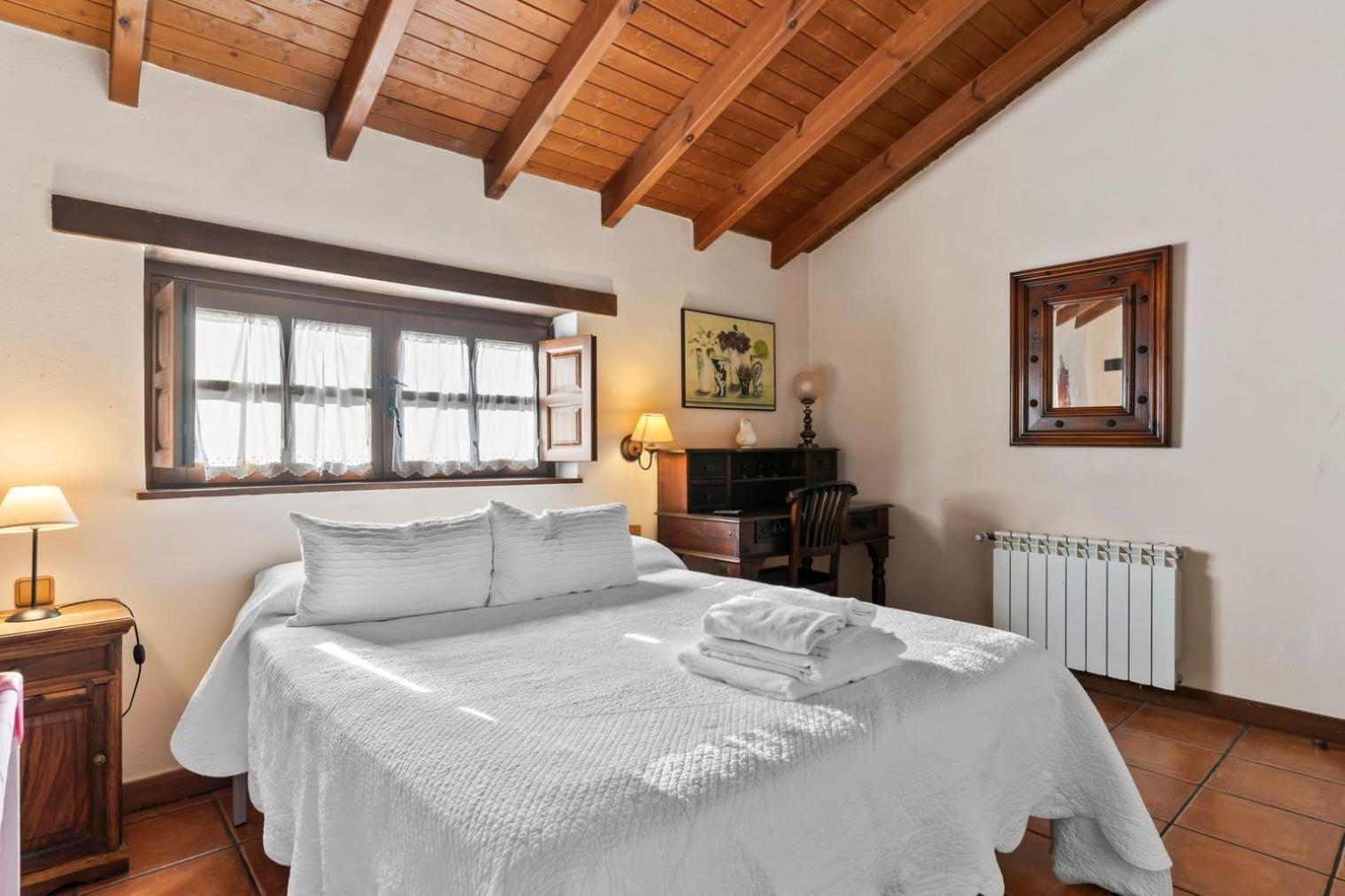 Valle De Bueida, Jacuzzi Solo En Casas El El Palacio Y Viscarcel Barzana
