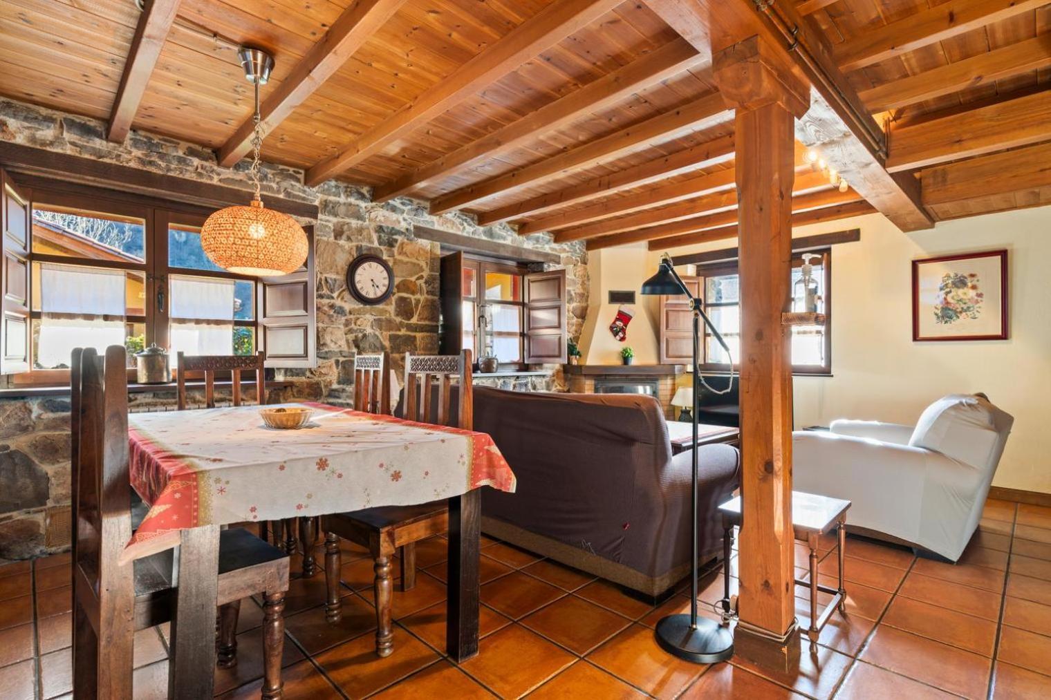 Valle De Bueida, Jacuzzi Solo En Casas El El Palacio Y Viscarcel Country house *