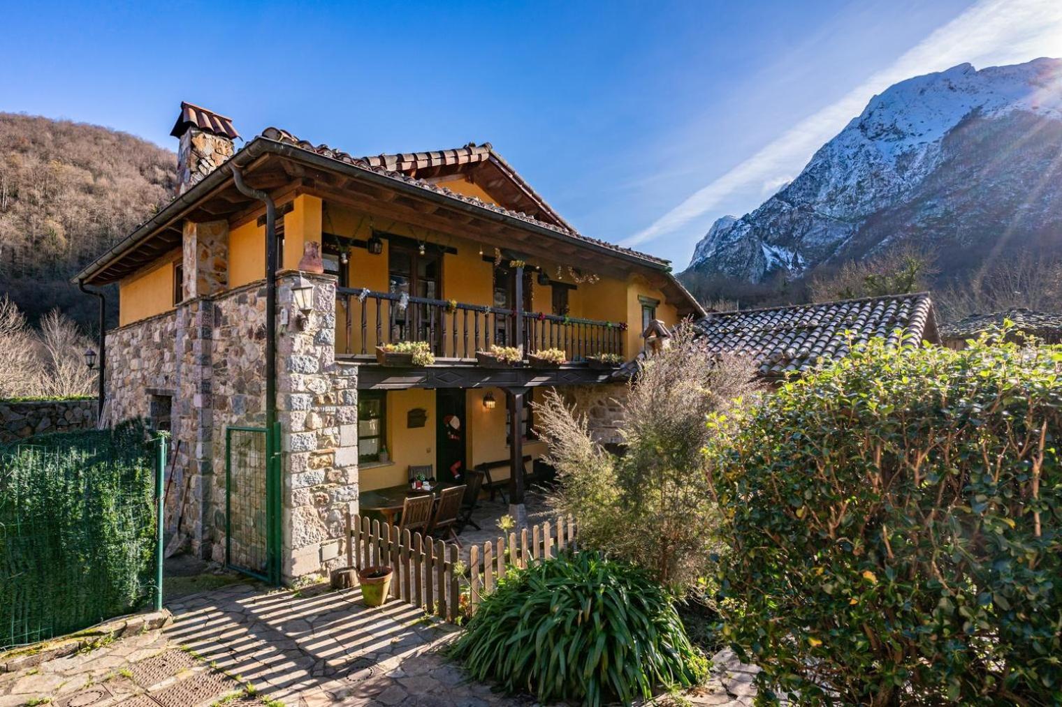 Country house Valle De Bueida, Jacuzzi Solo En Casas El El Palacio Y Viscarcel *
