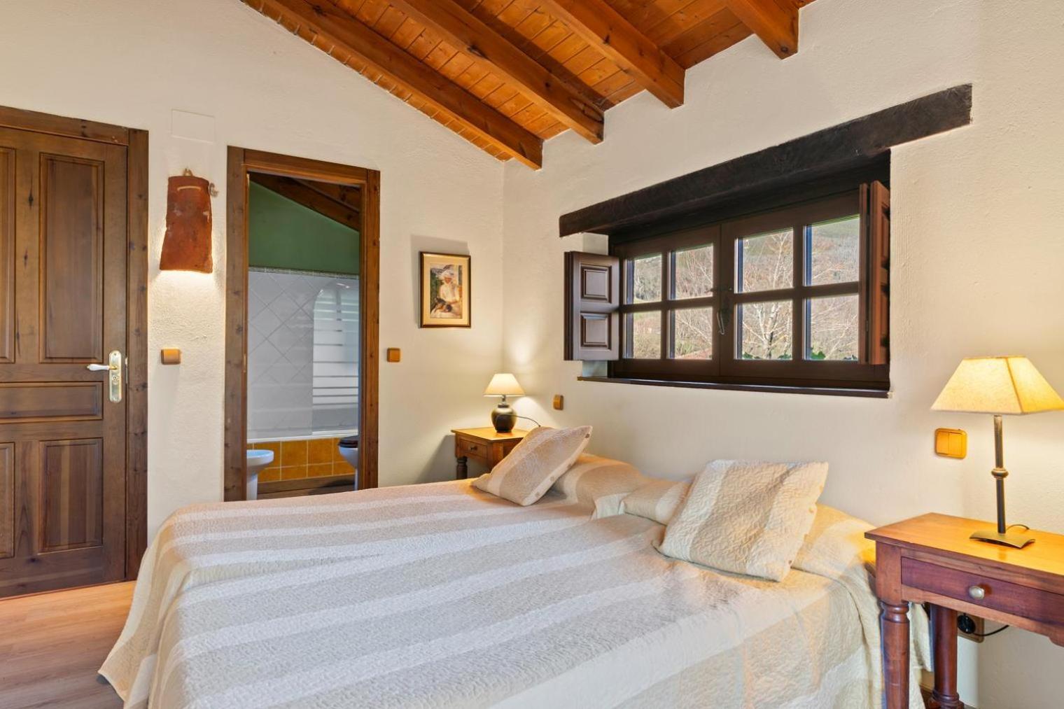 Valle De Bueida, Jacuzzi Solo En Casas El El Palacio Y Viscarcel Country house *